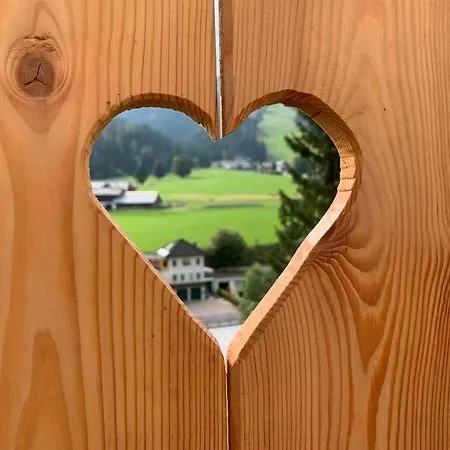 アパート Herzzeit フラッハウ